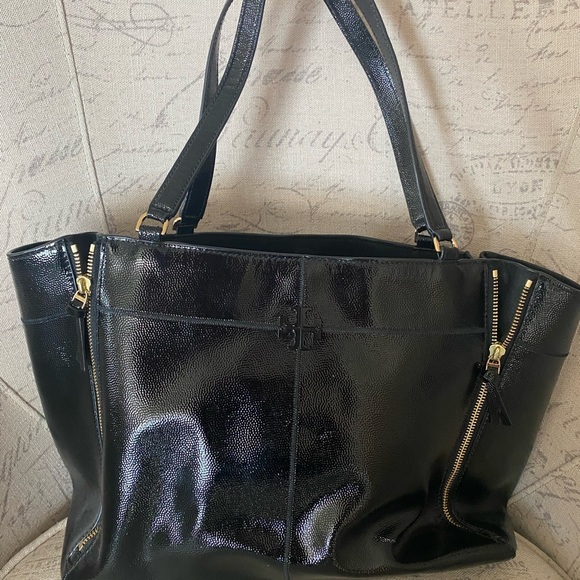 Tory Burch Handbags - Tory Burch Shiny Black Tote Bag